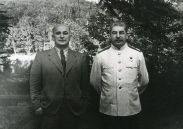 Берия и Сталин.jpg