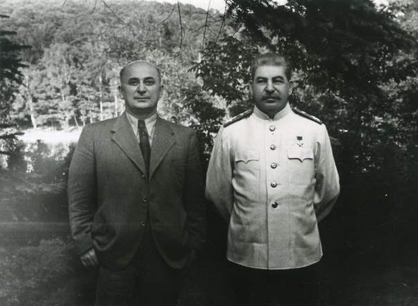 Берия и Сталин.jpg